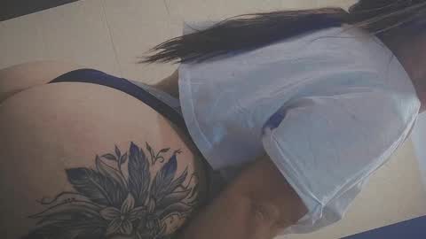 Snapshot of anny_louis chatting on 01-21-25, 08:19 ANNY LOUIS online show from 01-21-25, 08:19