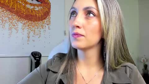 Anny online show from 02-11-25, 12:58