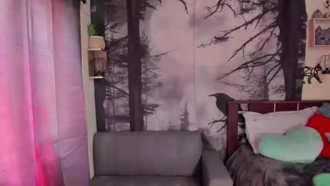 Annyluna online show from 12-17-25, 09:10