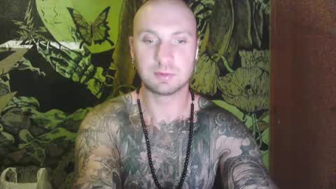 Snapshot of anotnio95 chatting on 02-17-25, 11:42 maicol online show from 02-17-25, 11:42