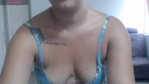 Anthonela Queen online show from 11-30-25, 01:04