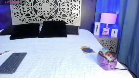 anthonelaDuque online show from 01-06-25, 12:13