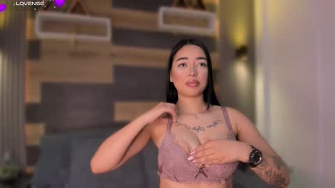 Snapshot of anthonellasweet_ chatting on 01-10-26, 11:23 Anthonella Sweet online show from 01-10-26, 11:23