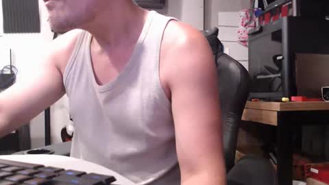 Snapshot of anthony_james6969 chatting on 12-14-25, 07:40 HornyAF in Sydney online show from 12-14-25, 07:40