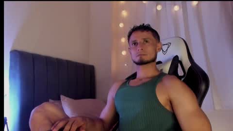 Adonys Creeb online show from 09-17-25, 05:09