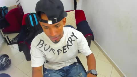 Snapshot of anthoy_wayans chatting on 12-07-24, 06:26       online show from 12-07-24, 06:26