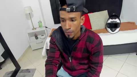 Snapshot of anthoy_wayans chatting on 12-13-24, 01:04       online show from 12-13-24, 01:04