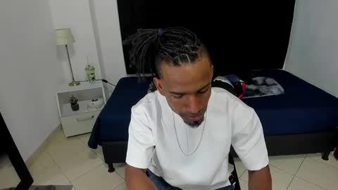 Snapshot of anthoy_wayans chatting on 12-14-24, 08:40       online show from 12-14-24, 08:40