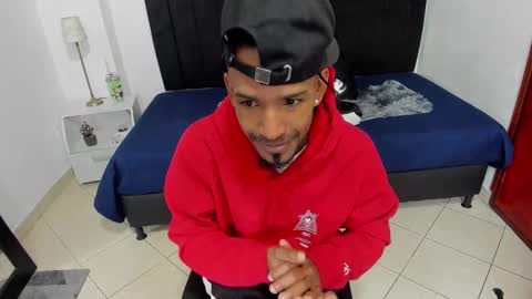 Snapshot of anthoy_wayans chatting on 12-18-24, 12:10       online show from 12-18-24, 12:10