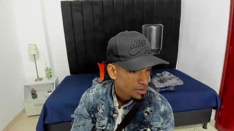 Snapshot of anthoy_wayans chatting on 12-18-24, 11:40       online show from 12-18-24, 11:40