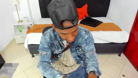 Snapshot of anthoy_wayans chatting on 01-28-25, 12:05       online show from 01-28-25, 12:05