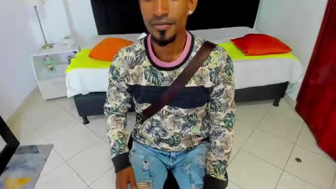 Snapshot of anthoy_wayans chatting on 02-04-25, 12:51       online show from 02-04-25, 12:51