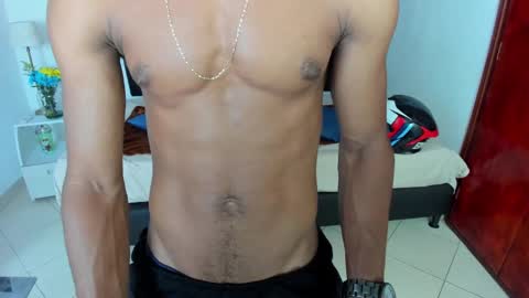 Snapshot of anthoy_wayans chatting on 02-08-25, 12:49       online show from 02-08-25, 12:49