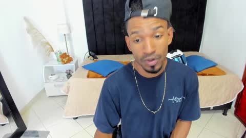 Snapshot of anthoy_wayans chatting on 02-20-25, 12:30       online show from 02-20-25, 12:30