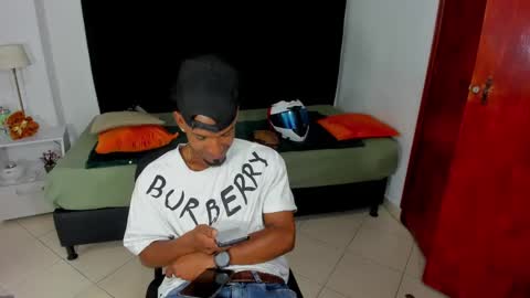 Snapshot of anthoy_wayans chatting on 03-08-25, 03:06       online show from 03-08-25, 03:06