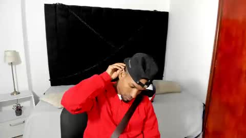 Snapshot of anthoy_wayans chatting on 09-09-25, 12:32       online show from 09-09-25, 12:32