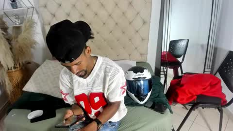 Snapshot of anthoy_wayans chatting on 09-25-25, 11:52       online show from 09-25-25, 11:52