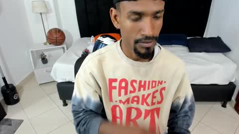 Snapshot of anthoy_wayans chatting on 10-03-25, 12:40       online show from 10-03-25, 12:40