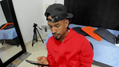 Snapshot of anthoy_wayans chatting on 10-07-25, 12:41       online show from 10-07-25, 12:41