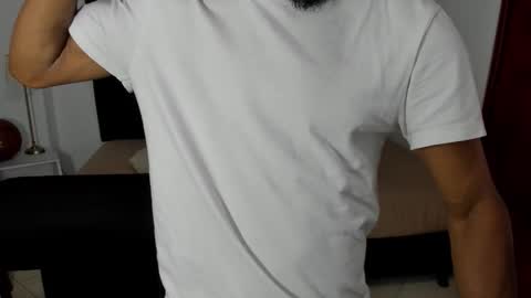 Snapshot of anthoy_wayans chatting on 10-21-25, 12:22       online show from 10-21-25, 12:22