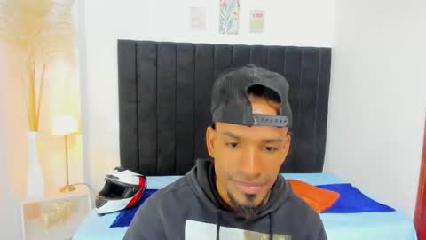 Snapshot of anthoy_wayans chatting on 10-30-25, 12:56       online show from 10-30-25, 12:56