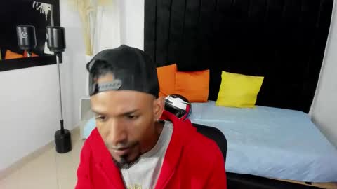 Snapshot of anthoy_wayans chatting on 11-02-25, 11:29       online show from 11-02-25, 11:29