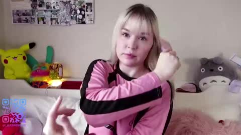 Snapshot of antoinettebeitler chatting on 03-03-26, 12:50 Liza online show from 03-03-26, 12:50