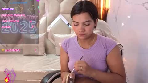 Antonela online show from 11-22-25, 01:21