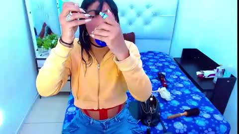 antonela_xx3 online show from 01-09-25, 08:33