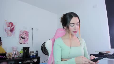 Snapshot of antonella_28_ chatting on 10-16-25, 08:54 Antonella online show from 10-16-25, 08:54