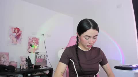 Snapshot of antonella_28_ chatting on 11-24-25, 09:47 Antonella online show from 11-24-25, 09:47