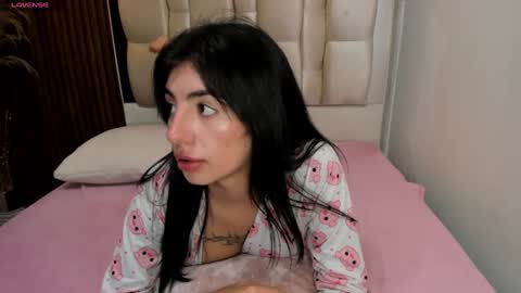 Antonella online show from 01-03-25, 01:38