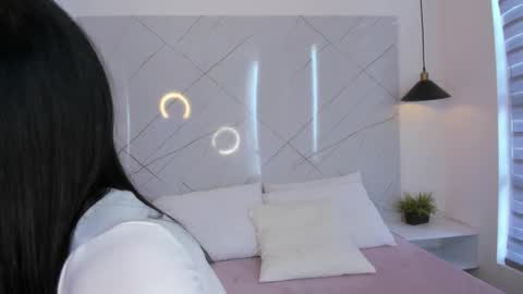 Antonella online show from 11-17-25, 08:14