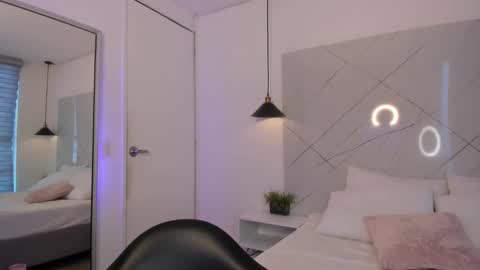 Antonella online show from 12-03-25, 09:35