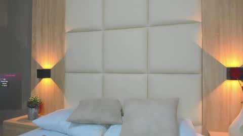 A N T O N E L L A  online show from 10-02-25, 12:23