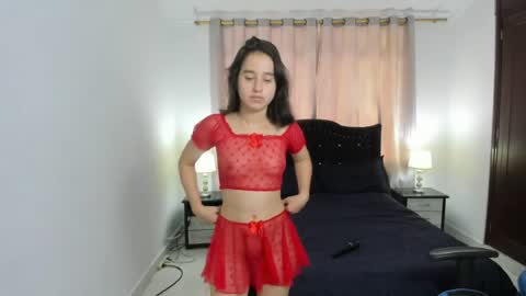 Snapshot of antonella_heinz_ chatting on 08-02-26, 05:00 Antonella online show from 08-02-26, 05:00