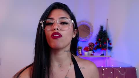 Snapshot of antonella_miller18 chatting on 12-20-24, 10:16 Antonella online show from 12-20-24, 10:16