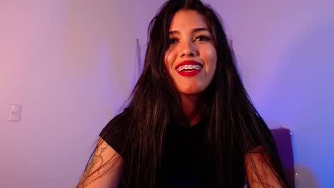 Snapshot of antonella_miller18 chatting on 12-22-24, 09:00 Antonella online show from 12-22-24, 09:00