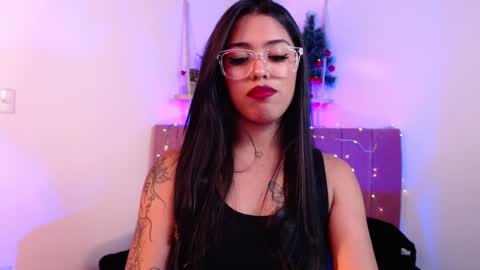 Snapshot of antonella_miller18 chatting on 12-23-24, 03:40 Antonella online show from 12-23-24, 03:40