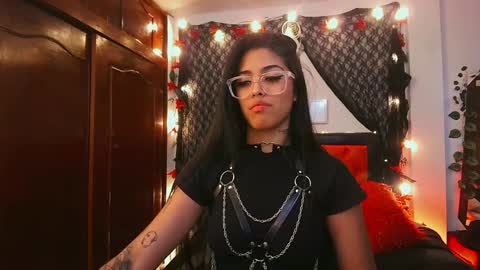 Snapshot of antonella_miller18 chatting on 12-28-24, 12:56 Antonella online show from 12-28-24, 12:56