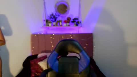 Snapshot of antonella_miller18 chatting on 01-18-25, 08:41 Antonella online show from 01-18-25, 08:41