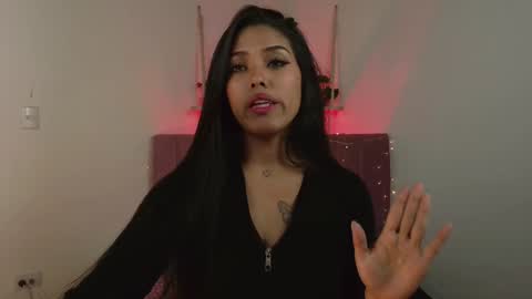 Snapshot of antonella_miller18 chatting on 01-23-25, 08:36 Antonella online show from 01-23-25, 08:36
