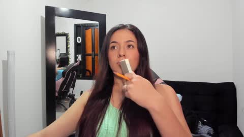 Snapshot of antonella_naughty1 chatting on 02-04-25, 06:17 antonella online show from 02-04-25, 06:17