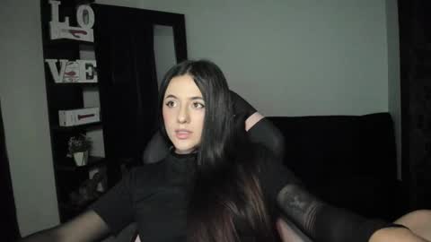 Snapshot of antonella_naughty1 chatting on 09-24-25, 08:01 antonella online show from 09-24-25, 08:01