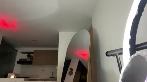 Snapshot of antonella_silva chatting on 11-25-25, 12:54 Anto online show from 11-25-25, 12:54