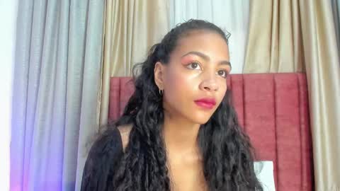 AntonellaHall  online show from 03-07-25, 12:01