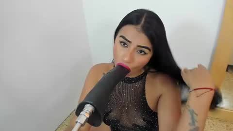 Snapshot of antoniaross chatting on 07-04-26, 11:38 Antonia online show from 07-04-26, 11:38