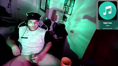 Snapshot of antonnastyfreak chatting on 10-06-25, 10:18 antonnastyfreak online show from 10-06-25, 10:18