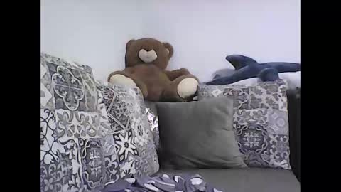 Antonny and Kaia online show from 12-17-25, 05:52