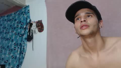 Snapshot of antony_2024 chatting on 12-26-24, 02:01 karol y antony online show from 12-26-24, 02:01